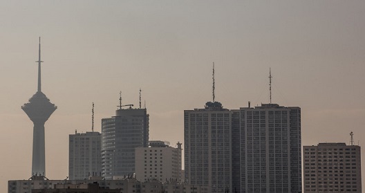 بناهای بلندی که گلوی تهران را می‌فشارند