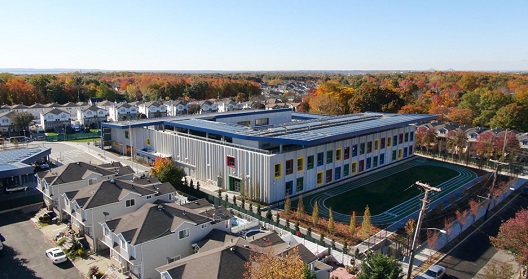 اولین مدرسه با مصرف انرژی شبکه صفر در نیویورک به راه افتاد