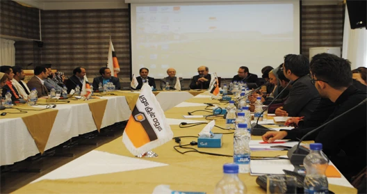 همـایش خـانواده عـایـق کـویر یـزد برگزار شد