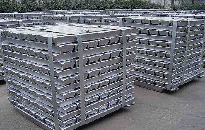 تاخت قیمت آلومینیوم به مرز ۳۰۰۰ دلار